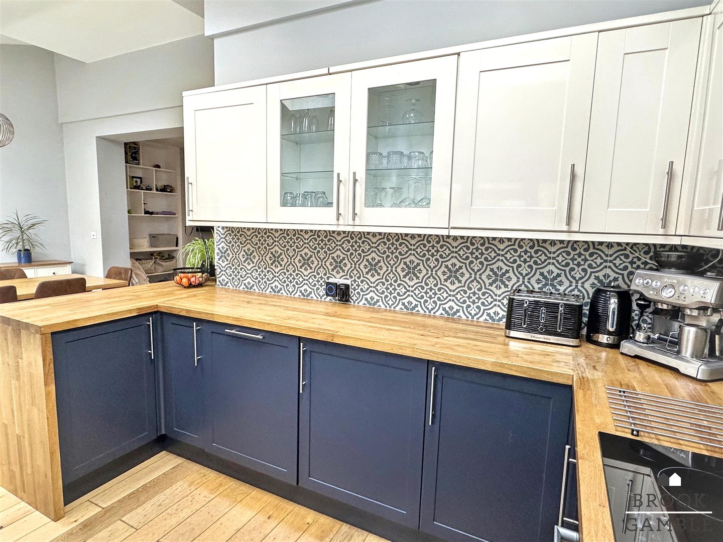 3 Bedroom House. Victoria Drive in Eastbourne,  30